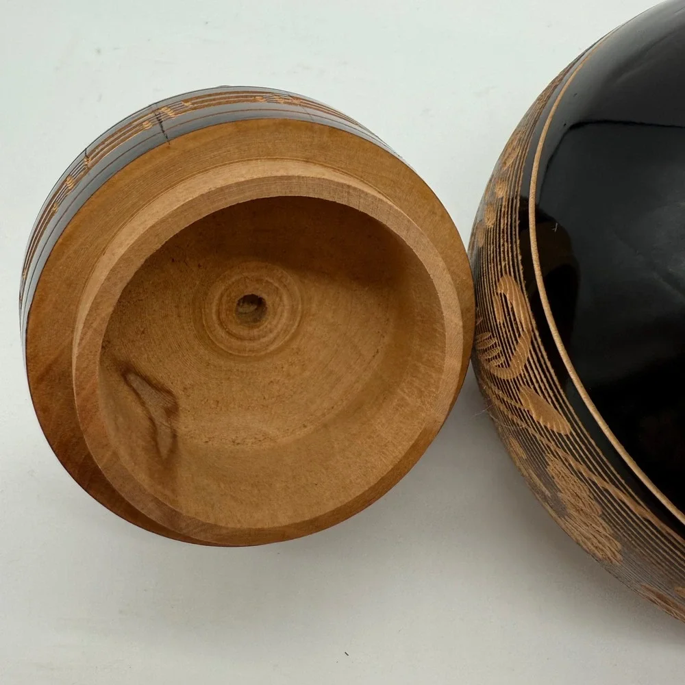 Carved Wood Trinket Box Round Lidded Jar with Knob Unique‎ Pattern-scratch